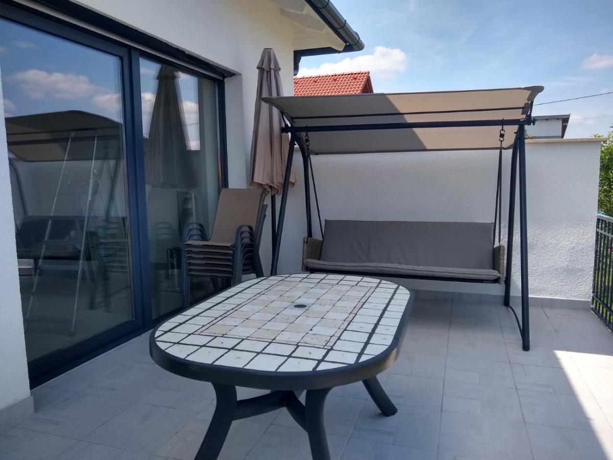 Tandem Apartman Kapolnasnyek Luaran gambar