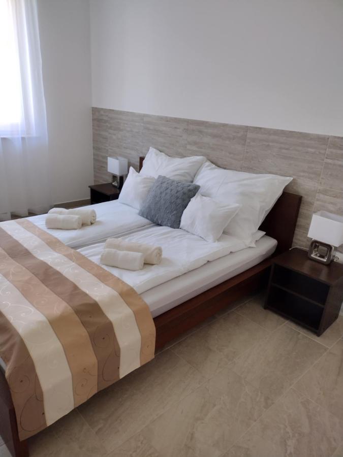 Tandem Apartman Kapolnasnyek Luaran gambar